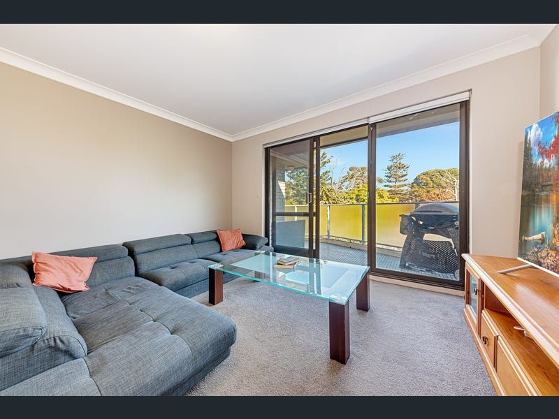 2 bedrooms Apartment / Unit / Flat in 5/231 Pacific Highway LINDFIELD NSW, 2070