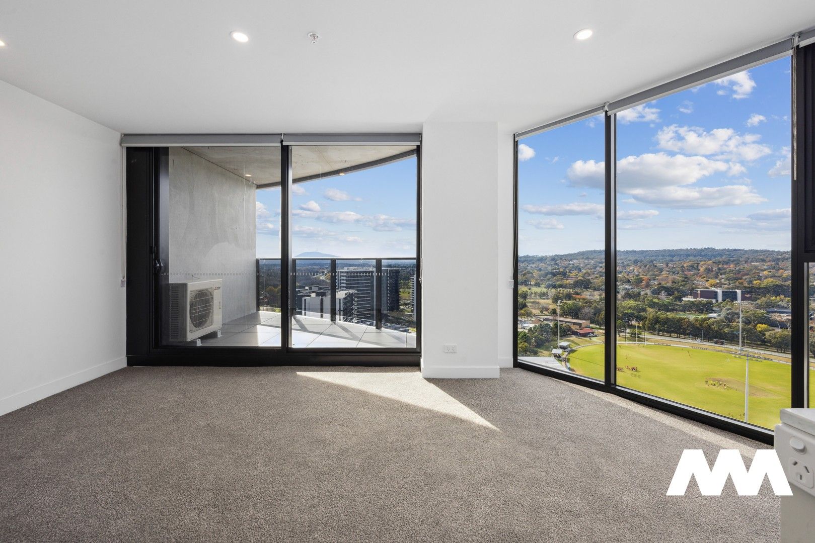 2 bedrooms Apartment / Unit / Flat in 1811/2 Furzer Street PHILLIP ACT, 2606