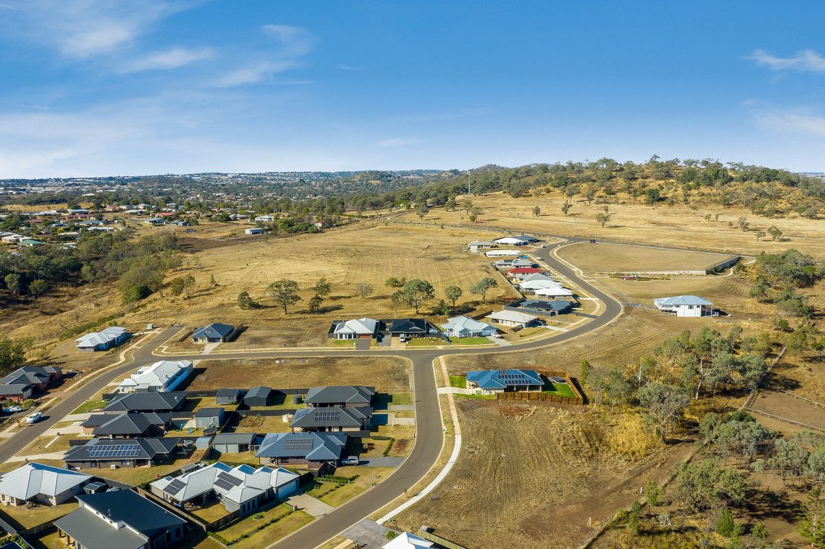 135 Sovereign Hill, Torrington QLD 4350, Image 1