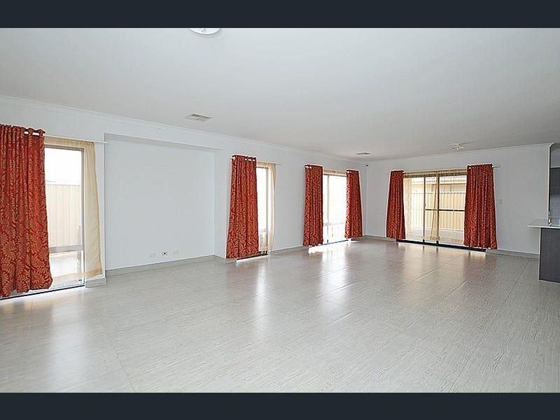 5 bedrooms House in 5 Duffield Loop SOUTHERN RIVER WA, 6110