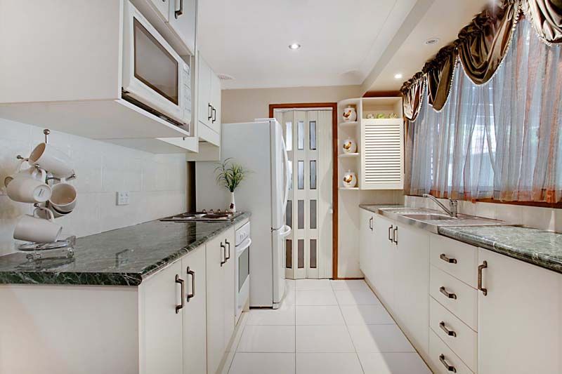 9 Traminer Place, Eschol Park NSW 2558, Image 2