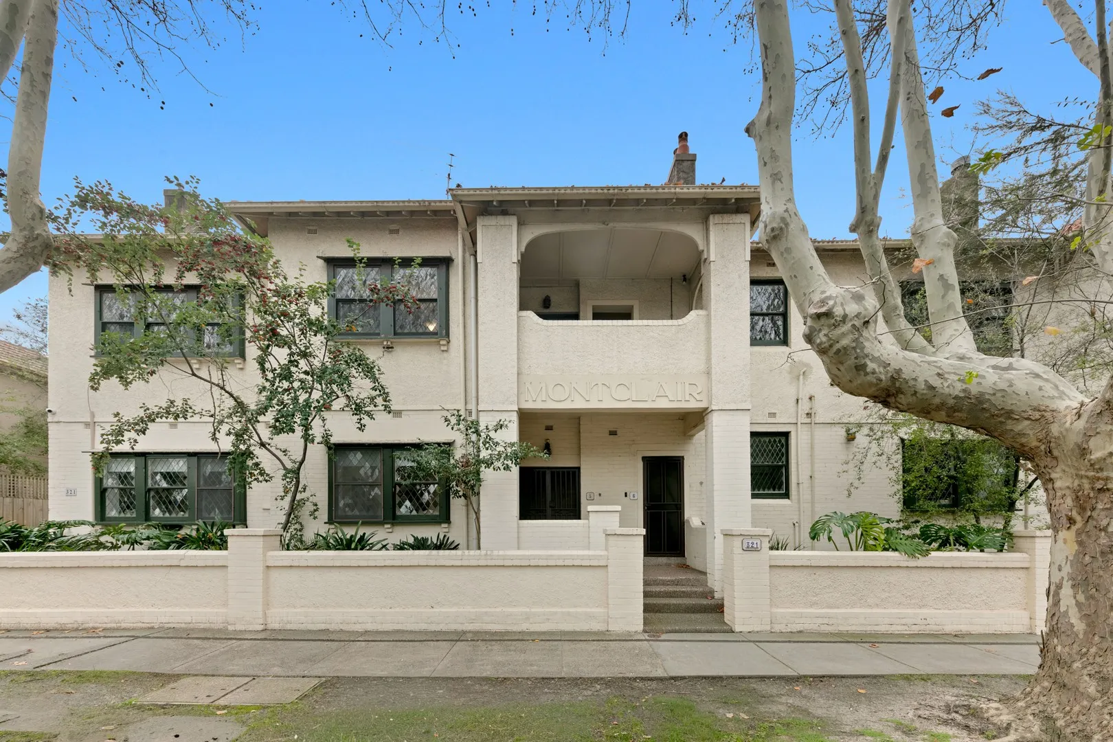 The Style & Charm of 'Montclair', Prahran