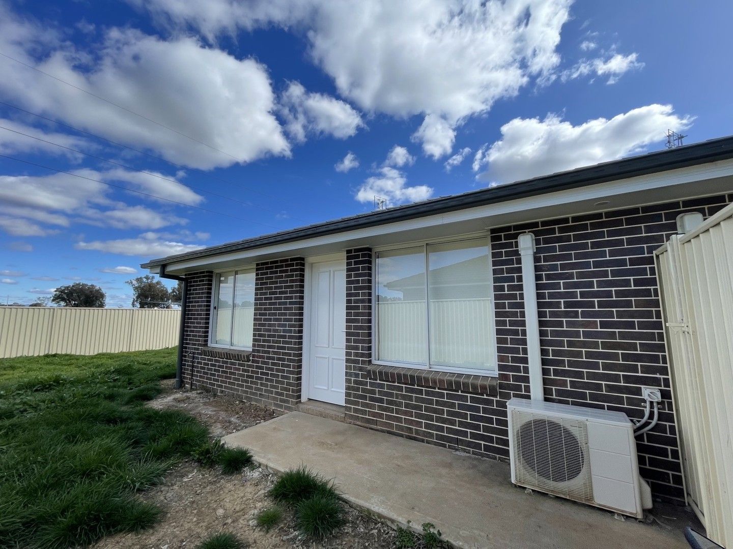 2 bedrooms House in 2/62 Kenny Drive TAMWORTH NSW, 2340