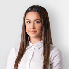 Moska Naderi, Sales representative