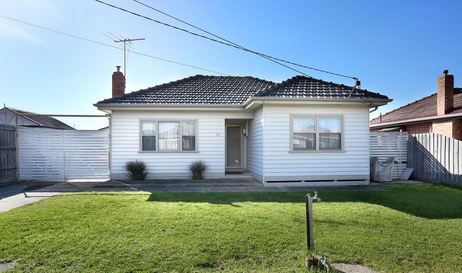 2 bedrooms House in 10 Talbot Street HADFIELD VIC, 3046