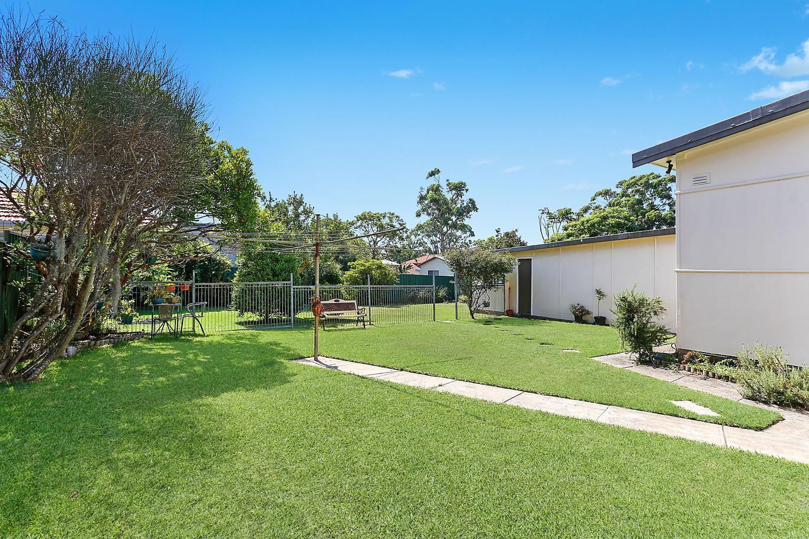 7 Irrubel Road, Caringbah NSW 2229, Image 2