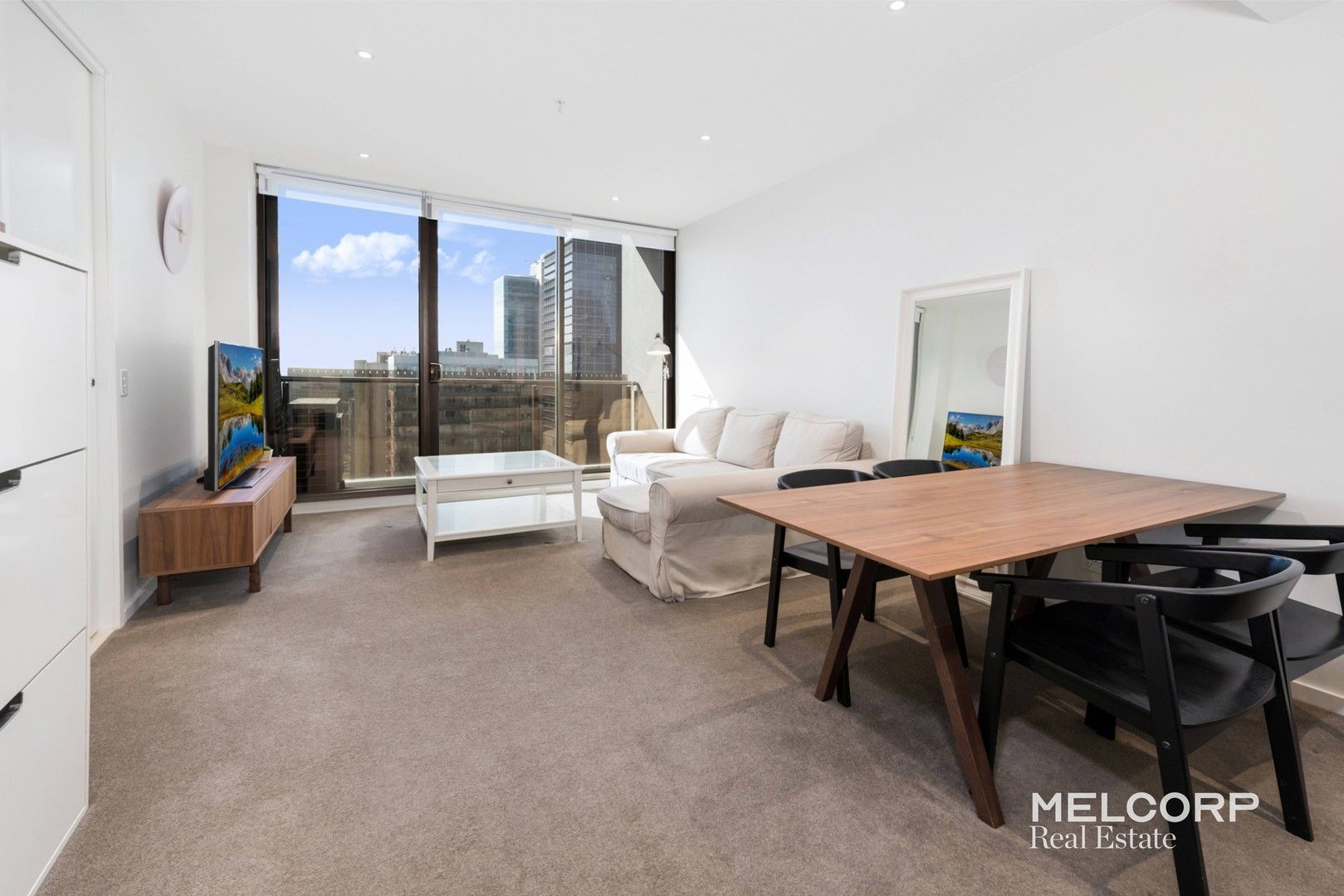2 bedrooms Apartment / Unit / Flat in 2707/318 Russell Street MELBOURNE VIC, 3000