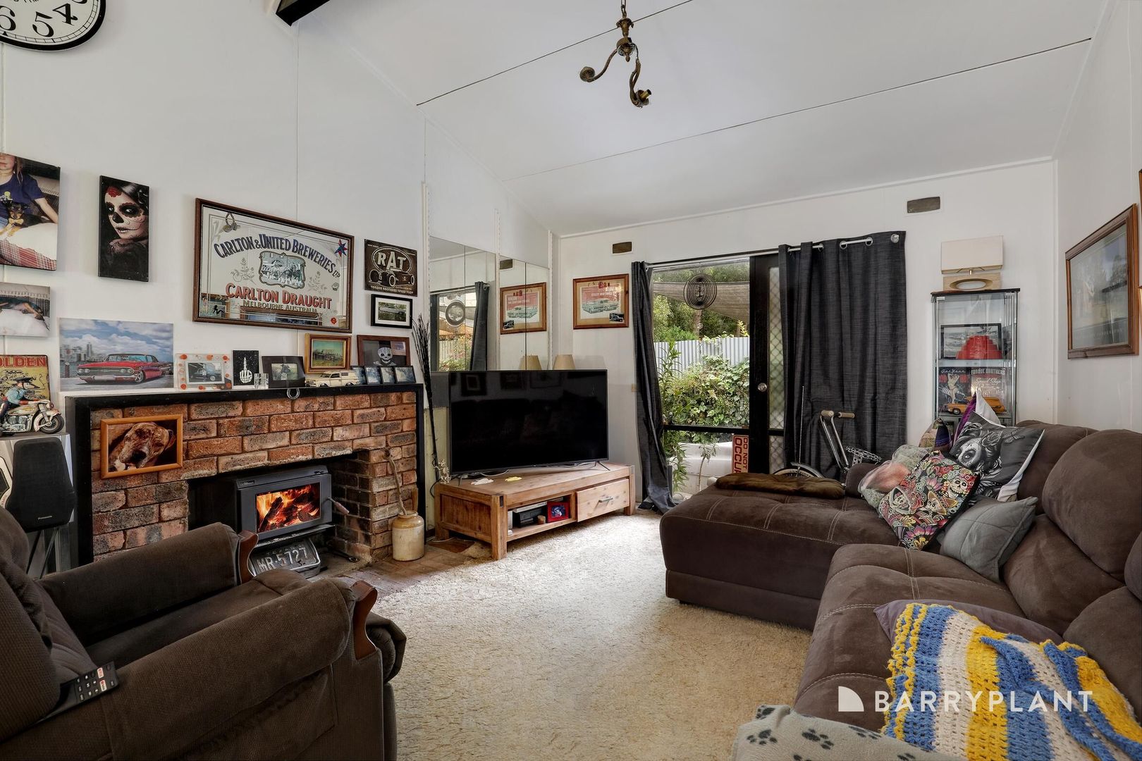 34 Pakenham Road, Cockatoo VIC 3781, Image 2