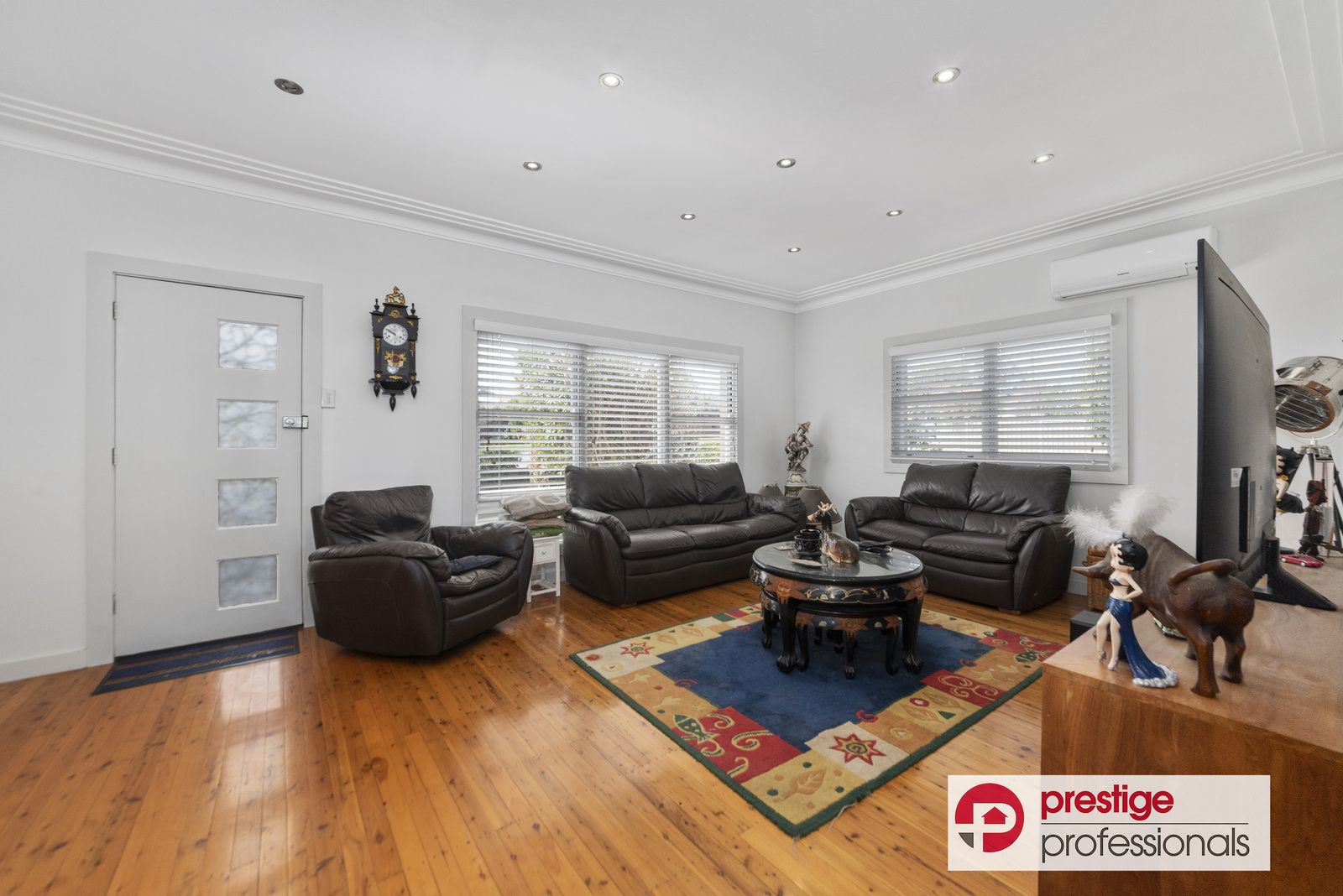 51 Canterbury Road, Glenfield NSW 2167, Image 2
