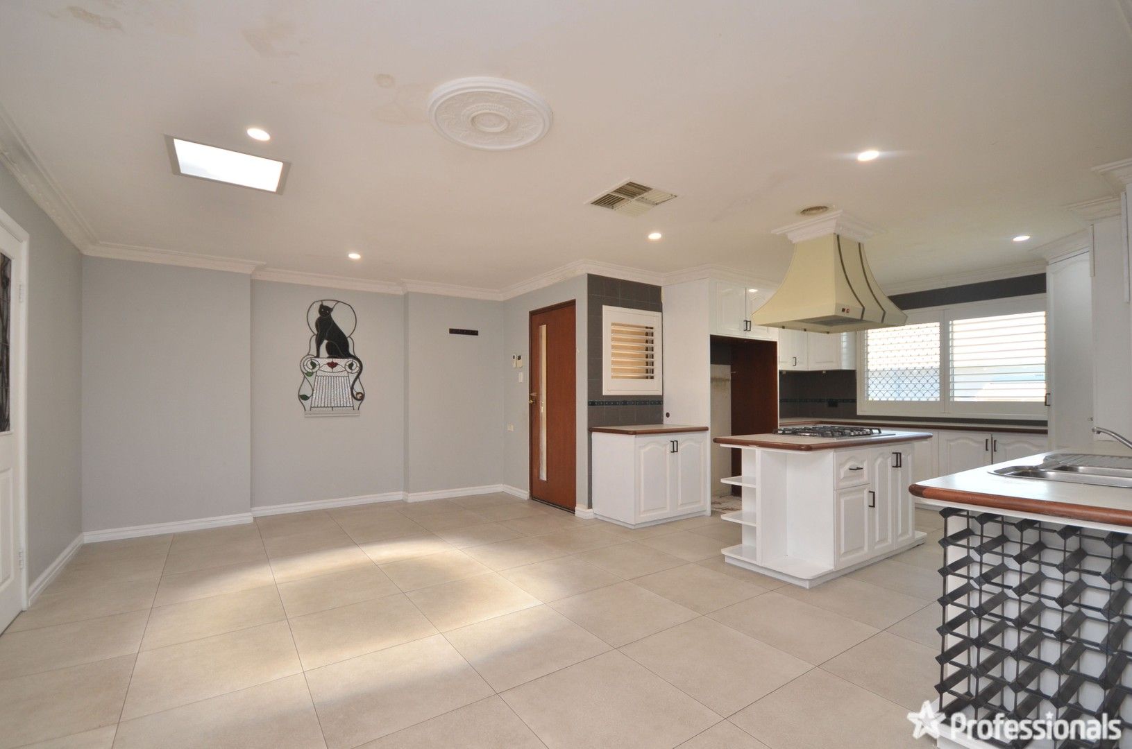 3 bedrooms House in 87 Basinghall Street EAST VICTORIA PARK WA, 6101