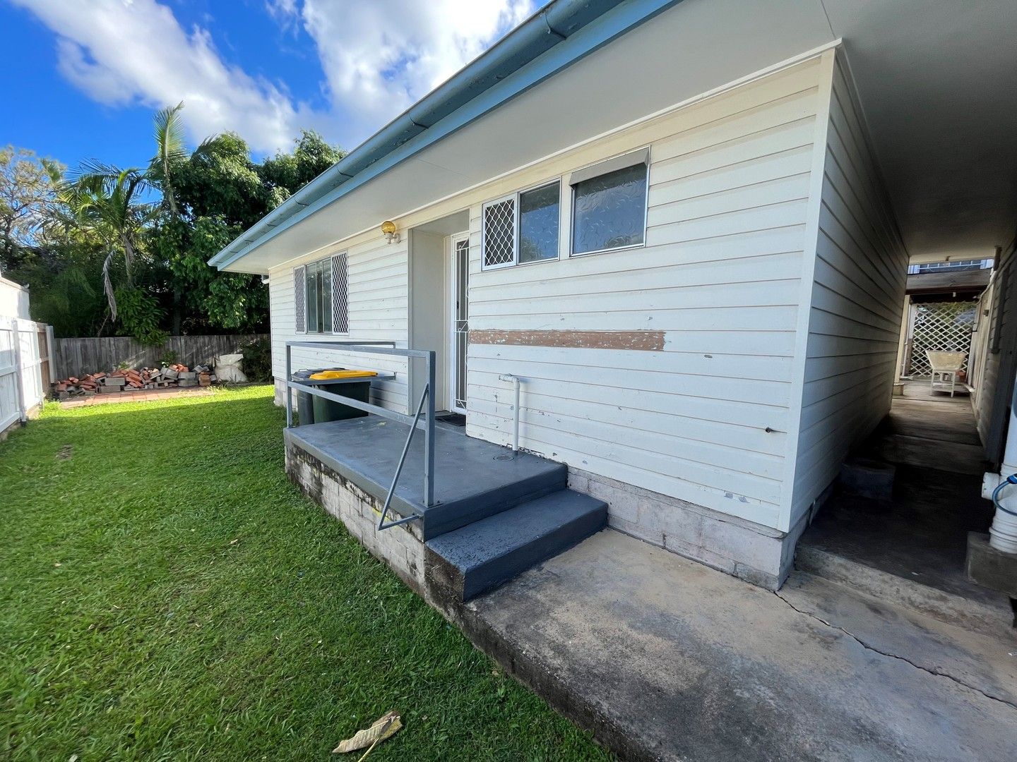 1 bedrooms Apartment / Unit / Flat in 63A Hendren Street CARINA QLD, 4152