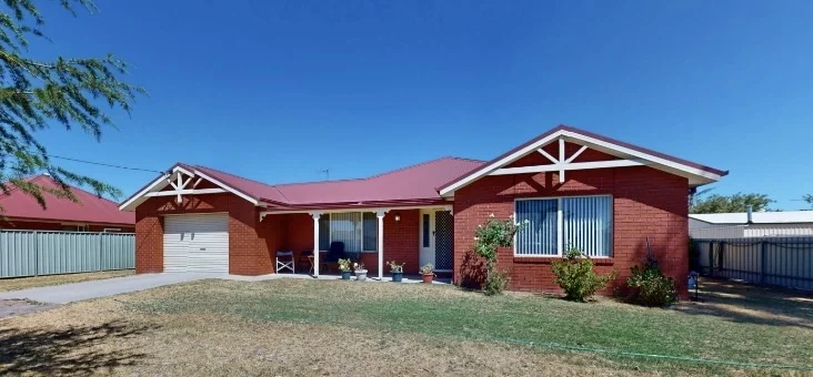 43 Lawrence St, Corowa NSW 2646