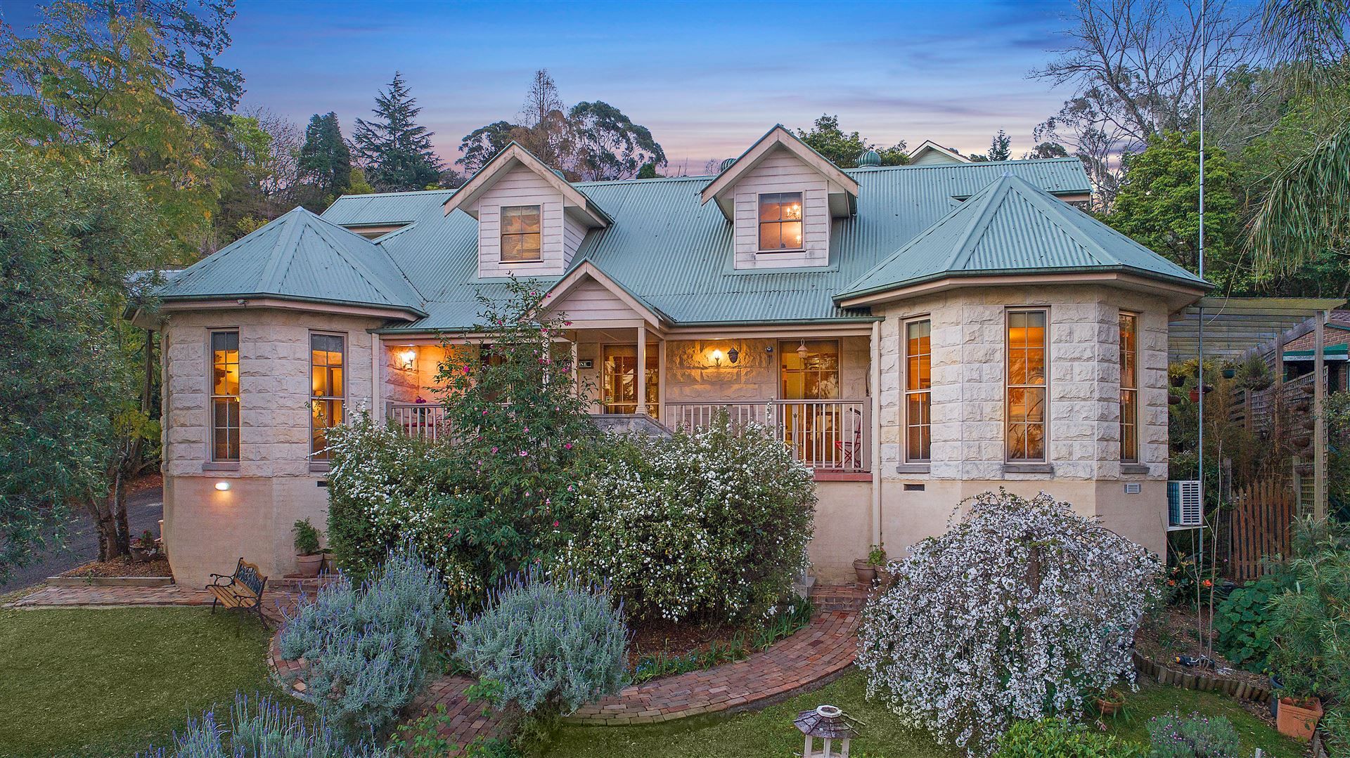 15 Frederick Place, Kurrajong Heights Property History & Address