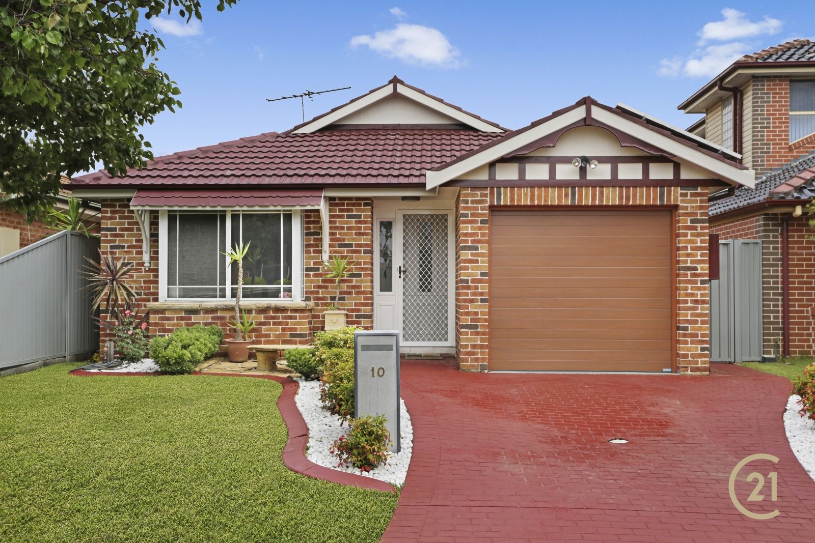 10 Leeswood Court, Wattle Grove NSW 2173, Image 0