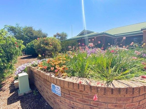 6 Jandra crescent, Cobar NSW 2835, Image 0