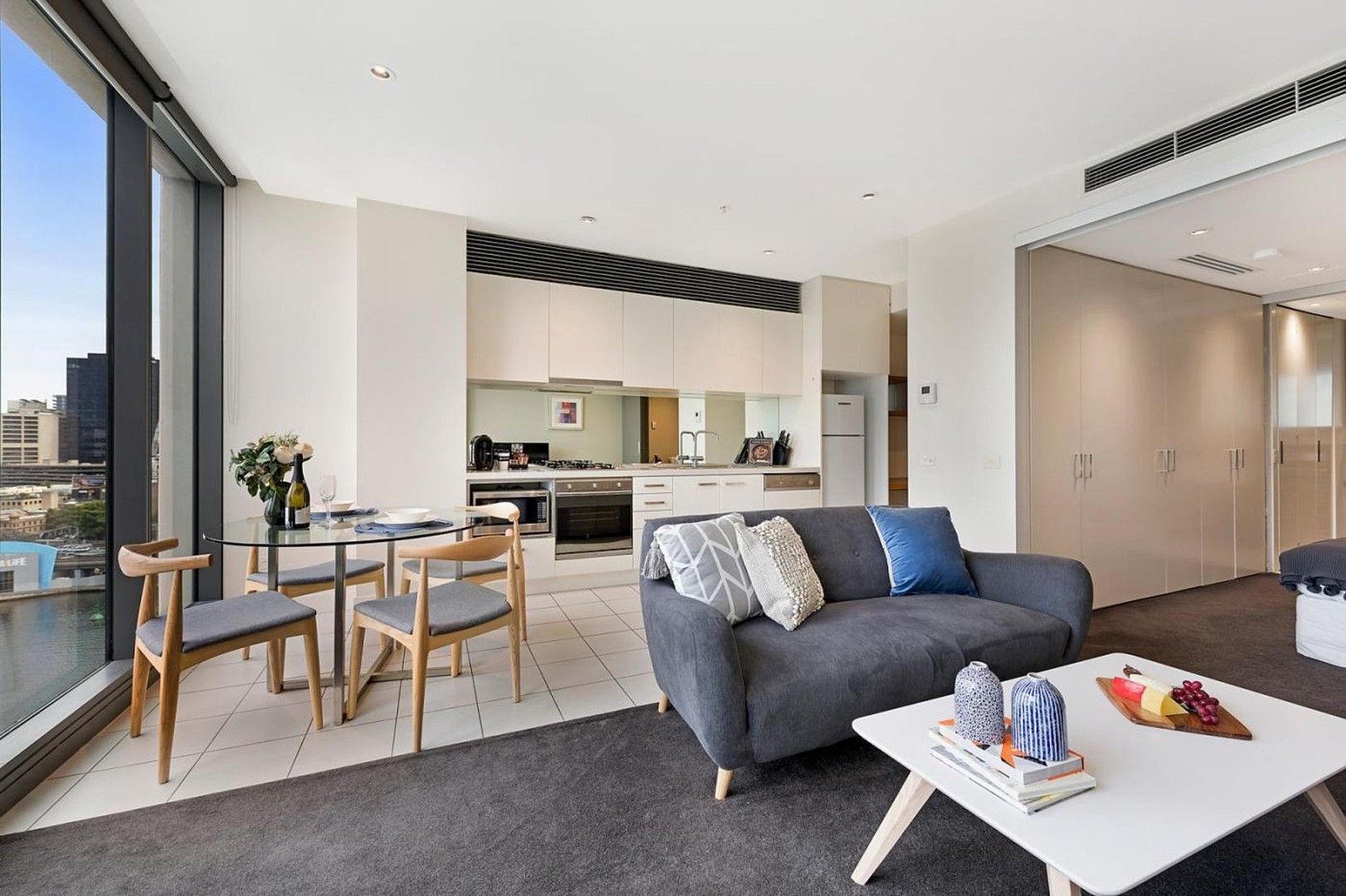 1 bedrooms Apartment / Unit / Flat in 1611/1 Freshwater Place SOUTHBANK VIC, 3006