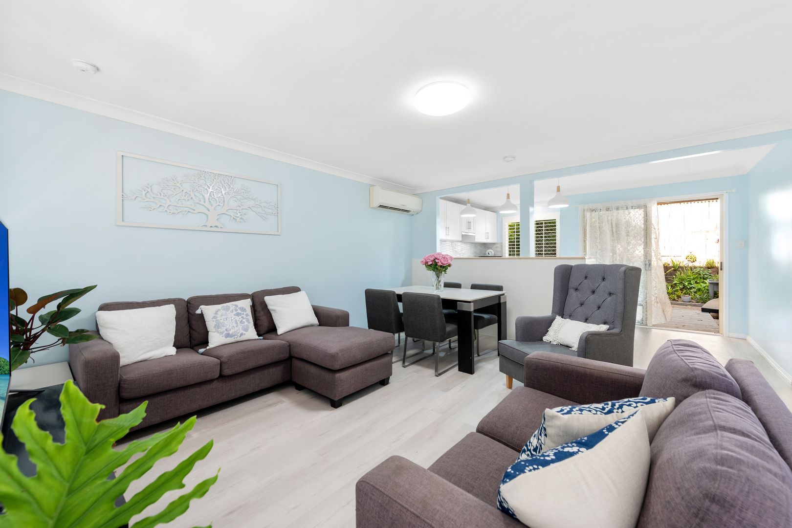 6/7 Farr-Jones Court, Daisy Hill QLD 4127, Image 2