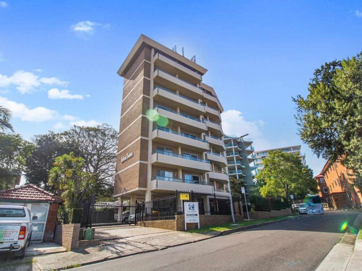 2 bedrooms Apartment / Unit / Flat in 12/2 Wilson Street WOLLONGONG NSW, 2500