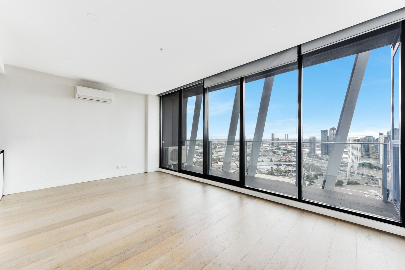 2 bedrooms Apartment / Unit / Flat in 2705/89 Gladstone Street SOUTH MELBOURNE VIC, 3205
