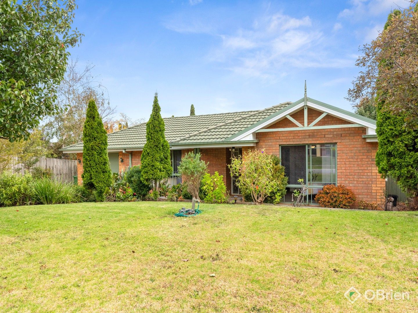 3 bedrooms House in 38 Hartsmere Drive BERWICK VIC, 3806