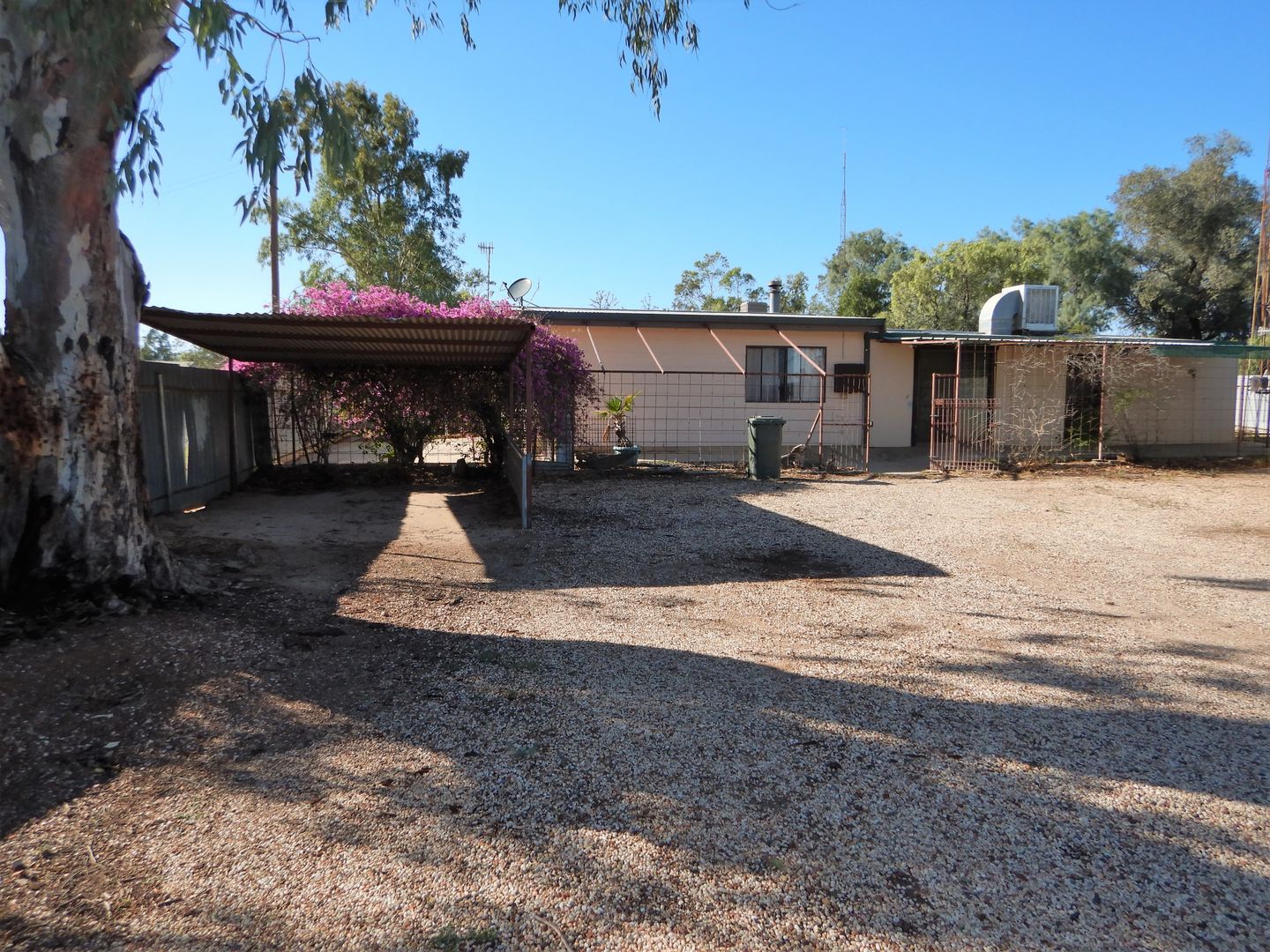 26 Harlequin St, Lightning Ridge NSW 2834 Domain