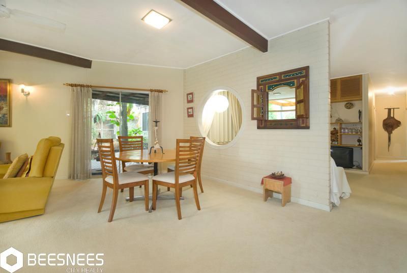 18 Durness, Kenmore QLD 4069, Image 2