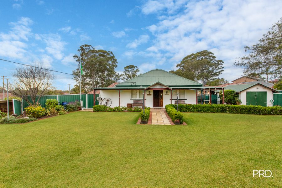 4 bedrooms House in 86 Richmond Road CAMBRIDGE PARK NSW, 2747