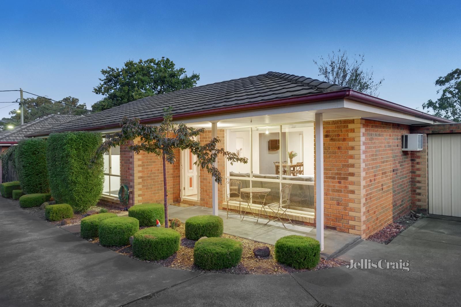 2/5 Leach Street, Briar Hill VIC 3088, Image 0