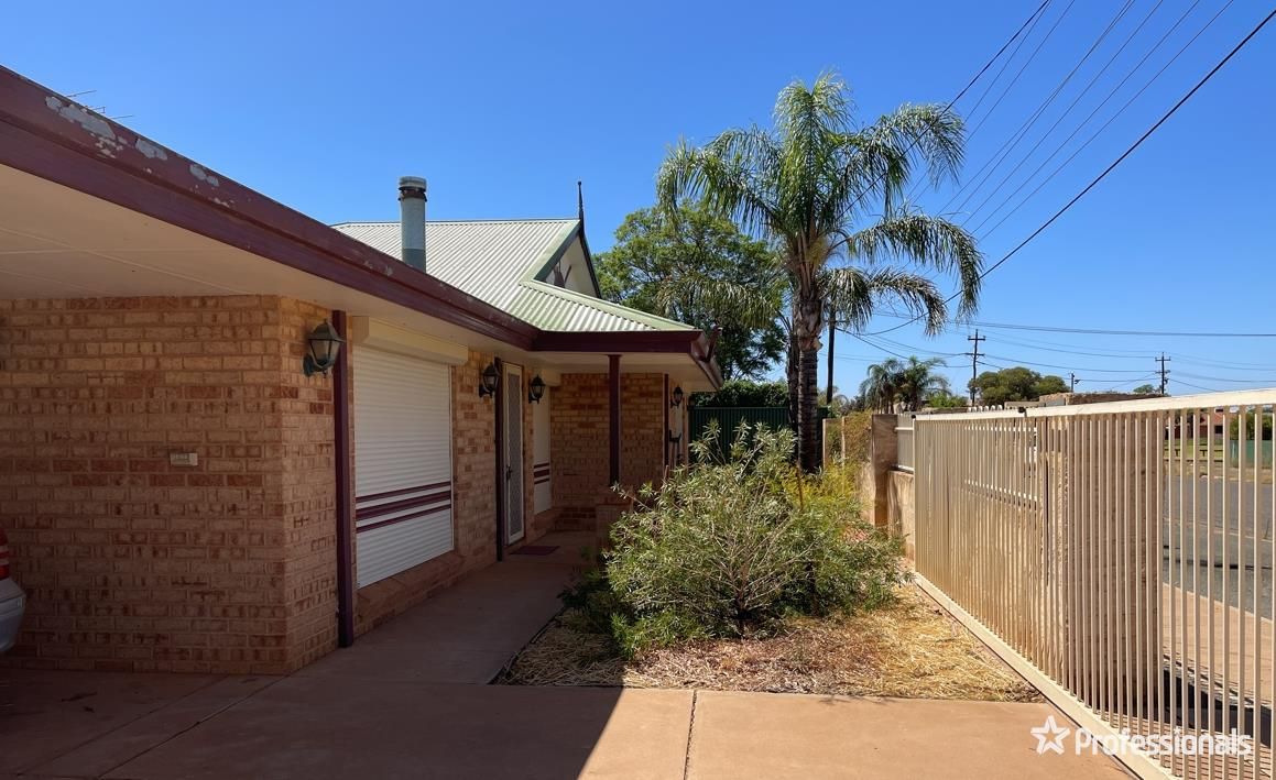 3 bedrooms House in 4 Hopetoun Street BOULDER WA, 6432