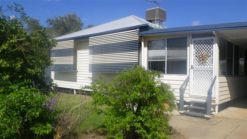 15 Crawford Street, Roma QLD 4455, Image 2