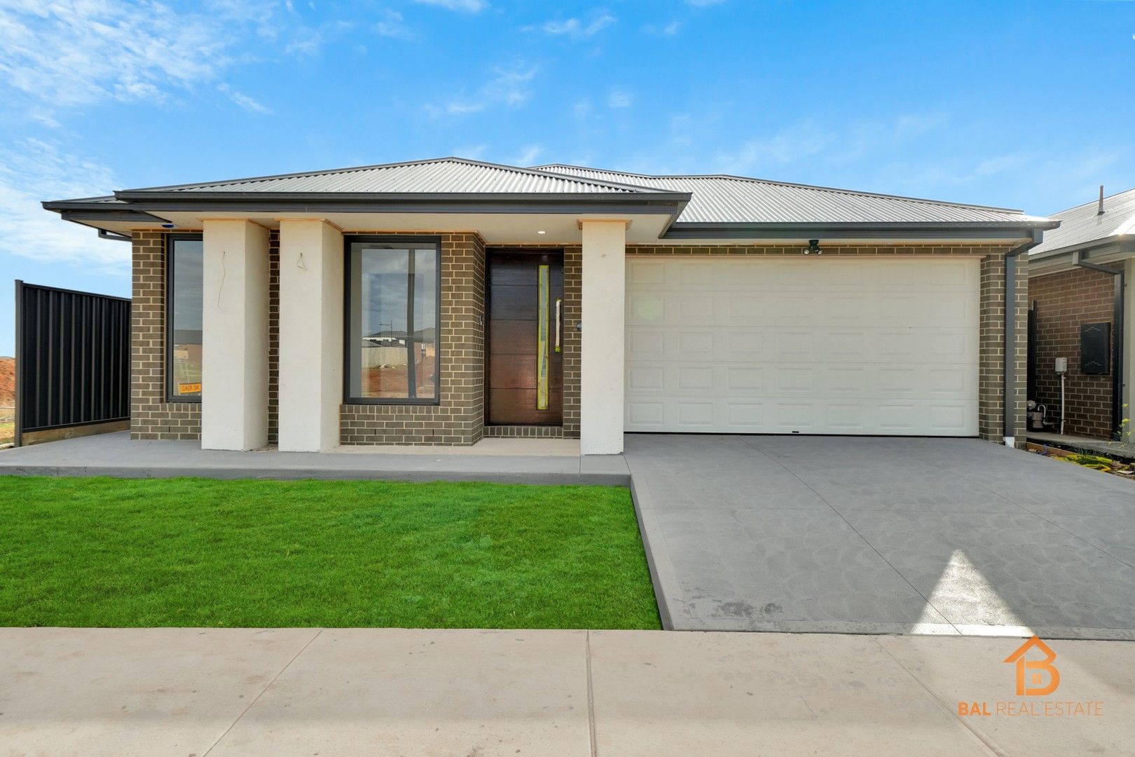 4 bedrooms House in 14 Overture Road STRATHTULLOH VIC, 3338