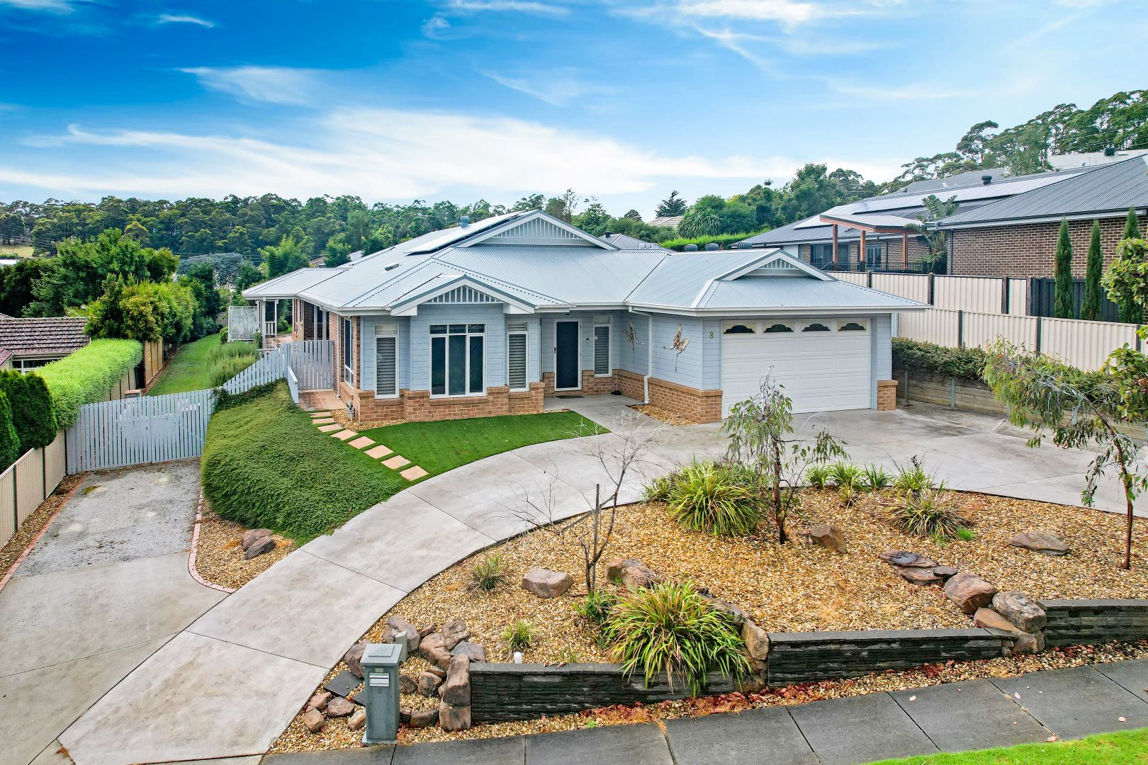 8 Waterside Drive, Drouin Property History & Address Research Domain