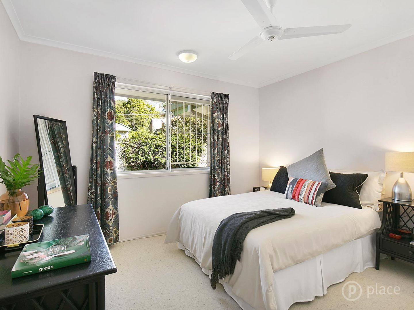 22 Cassandra Street, Chapel Hill QLD 4069, Image 2