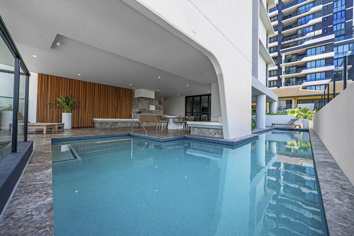 302/6 Second Avenue, Burleigh Heads QLD 4220, Image 2