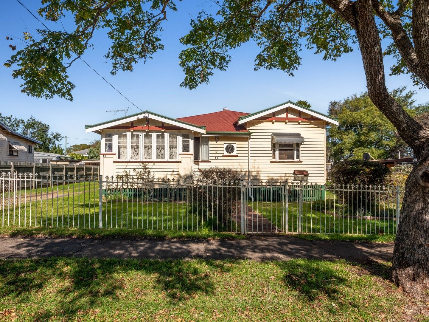 3 bedrooms House in 12 Chamberlain Street NORTH TOOWOOMBA QLD, 4350