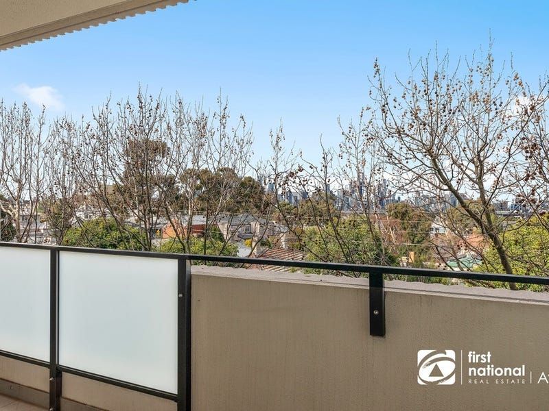 215/80 Ormond Street, Kensington VIC 3031, Image 2