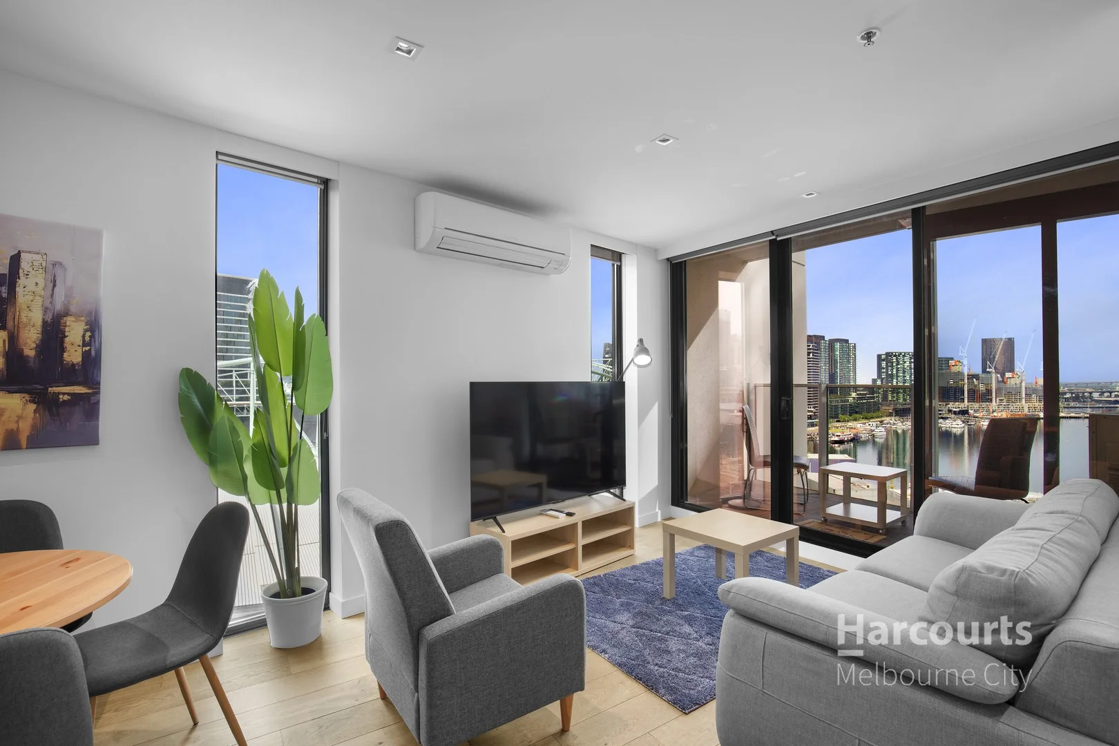 1406/677 La Trobe Street, Docklands VIC 3008