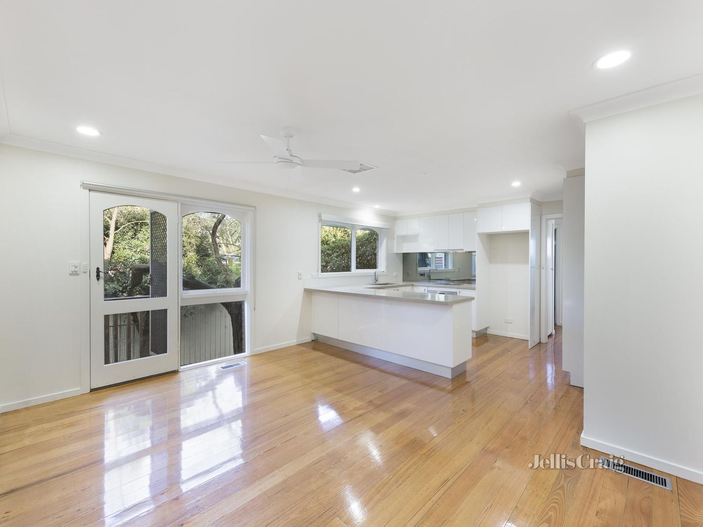 6 Coolong Place, Viewbank VIC 3084, Image 1