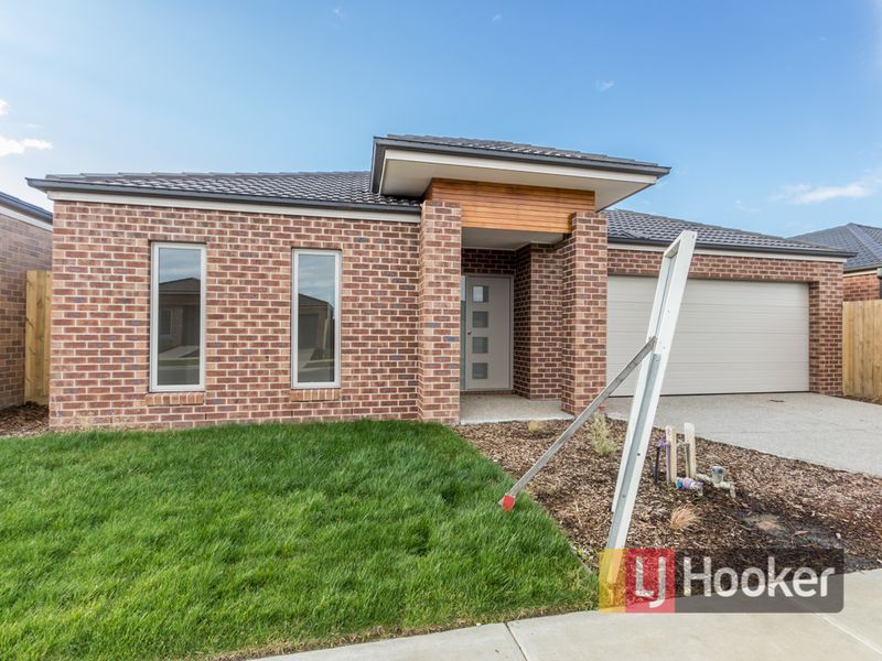 134 Fiorelli Boulevard, Cranbourne East VIC 3977