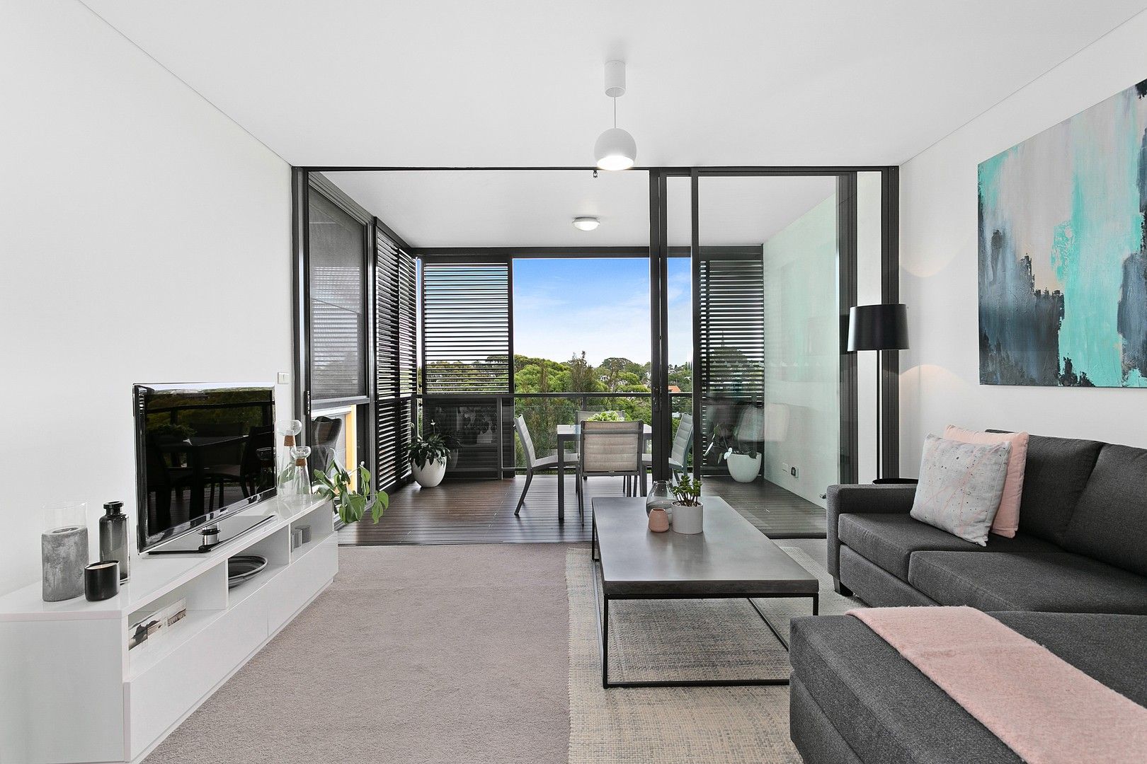 1 bedrooms Apartment / Unit / Flat in 609/7 Sterling Circuit CAMPERDOWN NSW, 2050