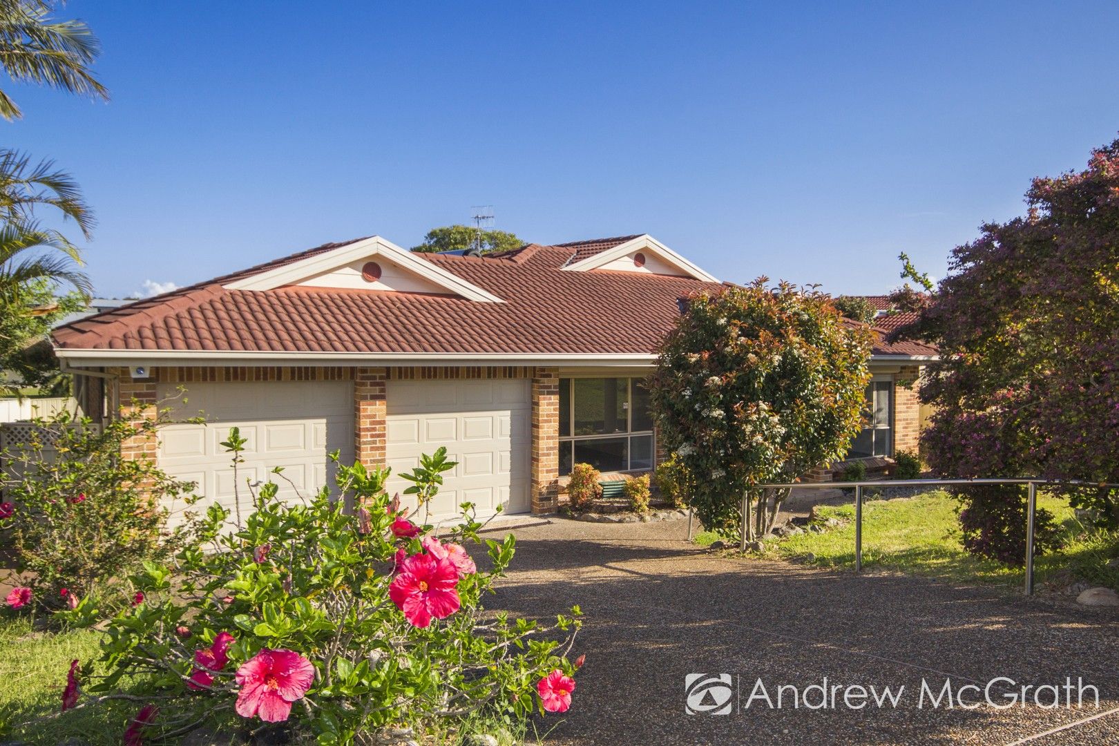 4 bedrooms House in 24 Maranatha Close BELMONT NORTH NSW, 2280