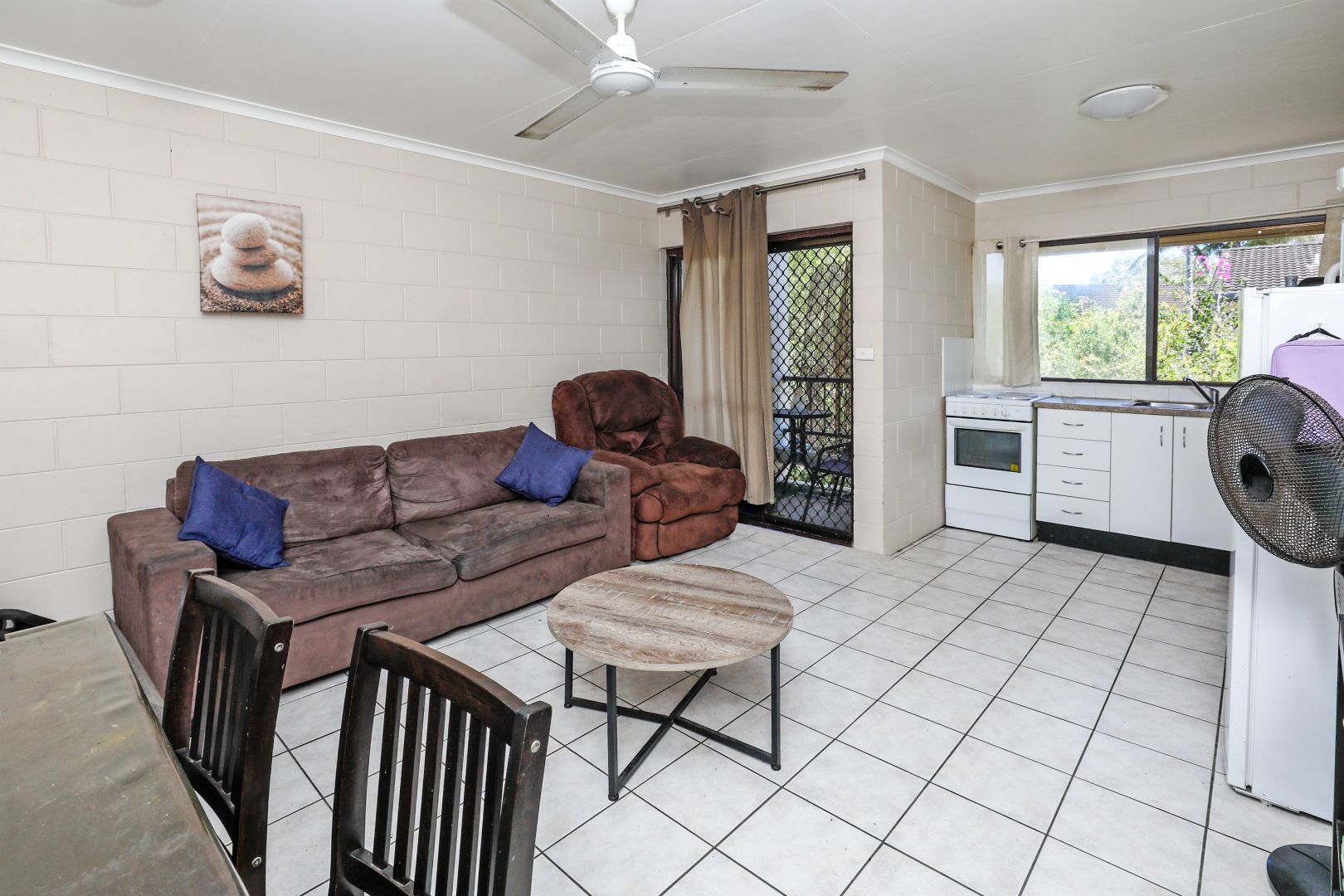 Unit 27/5-9 Fisk St, Westcourt QLD 4870, Image 2