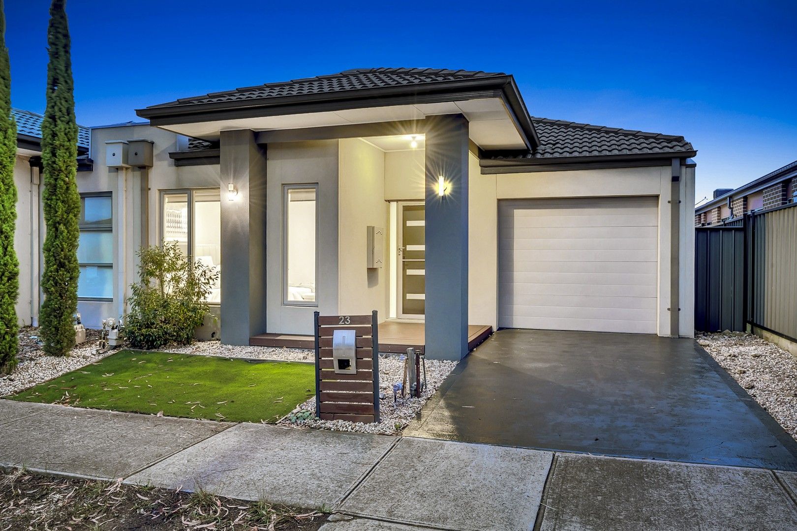 3 bedrooms House in 23 Clapham Way CRAIGIEBURN VIC, 3064