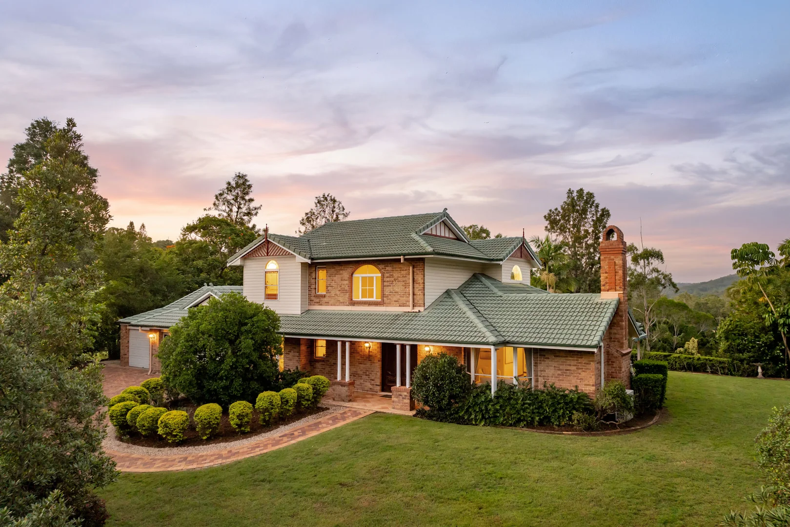 Additional image 3 of 37 Corniche Place, Brookfield QLD 4069