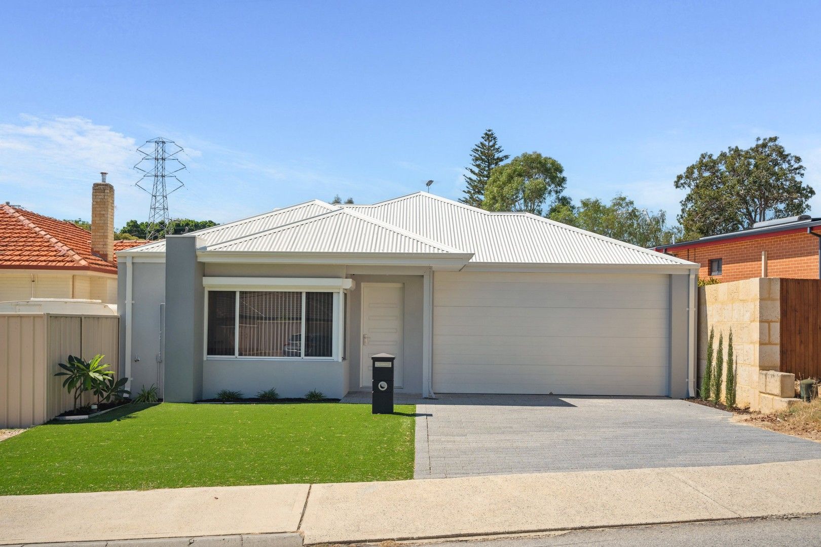 2 Ferdinand Cres, Coolbellup WA 6163, Image 0