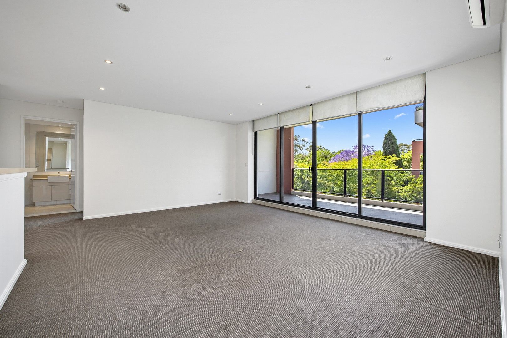 2 bedrooms Apartment / Unit / Flat in 550E/17-19 Memorial Avenue ST IVES NSW, 2075