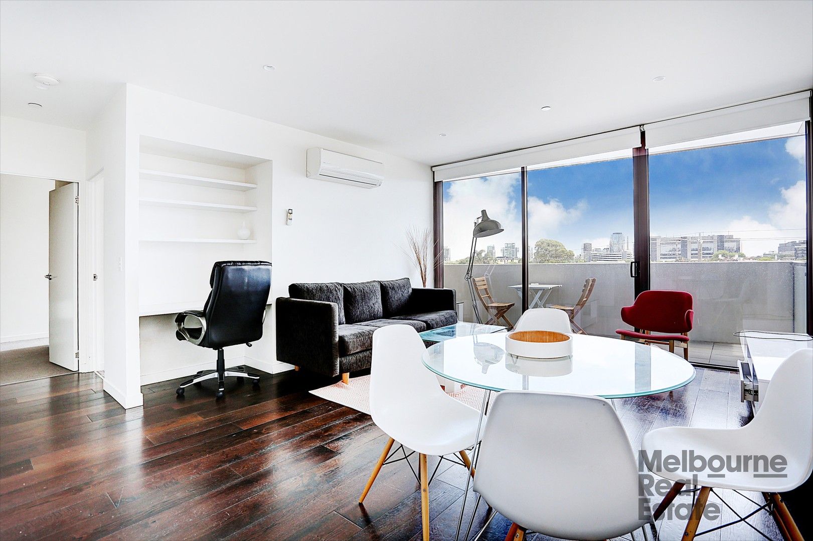 2 bedrooms Apartment / Unit / Flat in 318/31 Grattan Street PRAHRAN VIC, 3181