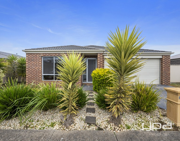 21 Chifley Drive, Delacombe VIC 3356