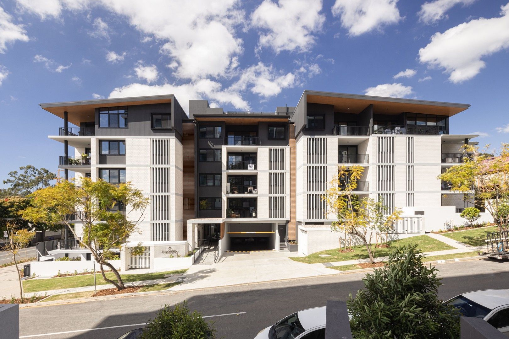 2 bedrooms Apartment / Unit / Flat in 205/186 Clarence Rd INDOOROOPILLY QLD, 4068
