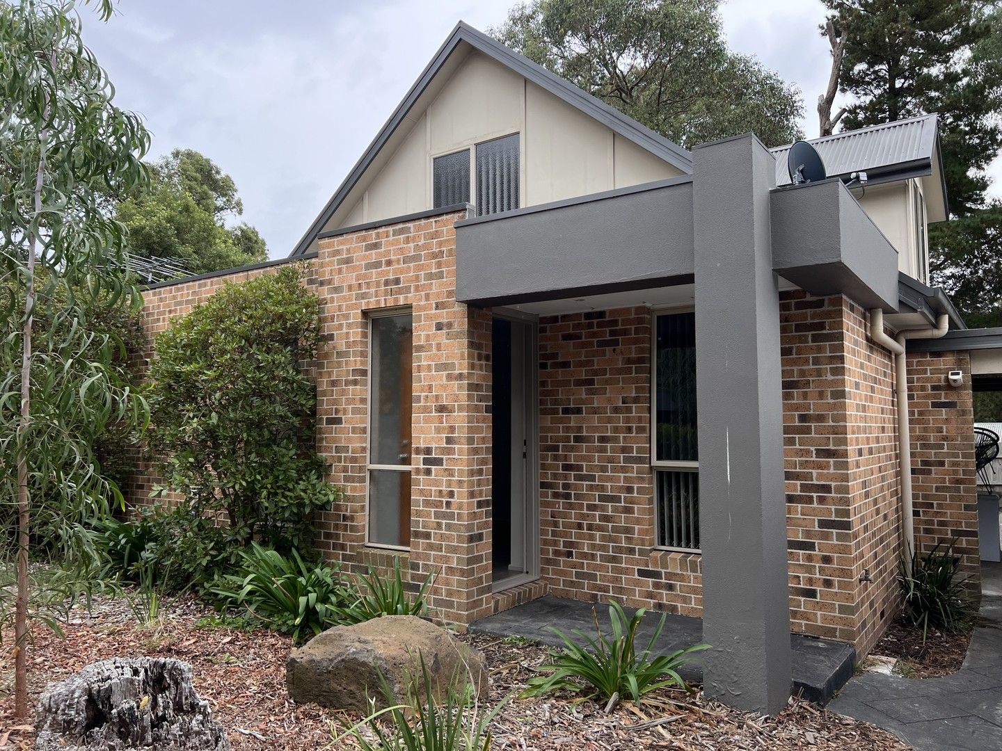 4 bedrooms Townhouse in 2/31B Waratah Avenue THE BASIN VIC, 3154